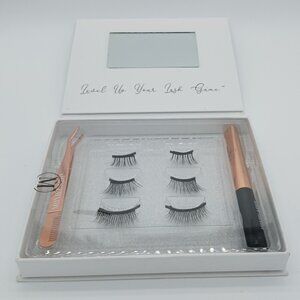 New in Box Moxielash Natural Kit Magnetic Lashes (3 Pair)